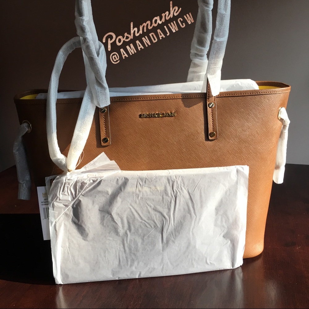 ✨HOST PICK!✨ Michael Kors 2 Piece Set- NWT - Picture 1 of 8